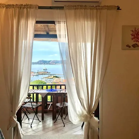 Charme House דירה
